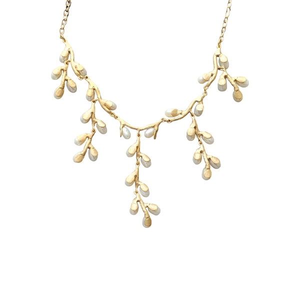 The Met Willow Catkins pearl drop earings & pearl bib necklace - Picture 5 of 16